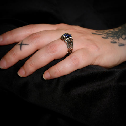 Zevria - Sapphire & silver ring