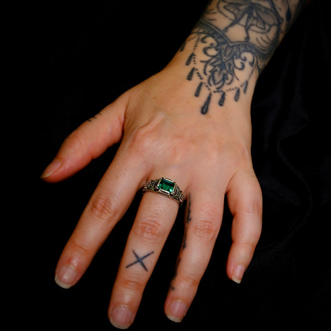 Nexulon - Emerald & silver ring