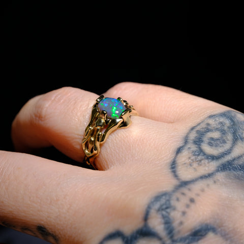 'Neotecra' - opal & gold ring