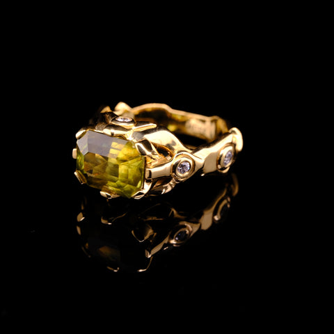 'Glynth' - sapphire & gold ring