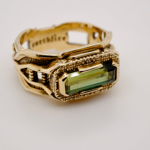 'Nova' - sapphire & gold ring