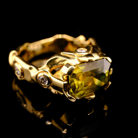 'Glynth' - sapphire & gold ring