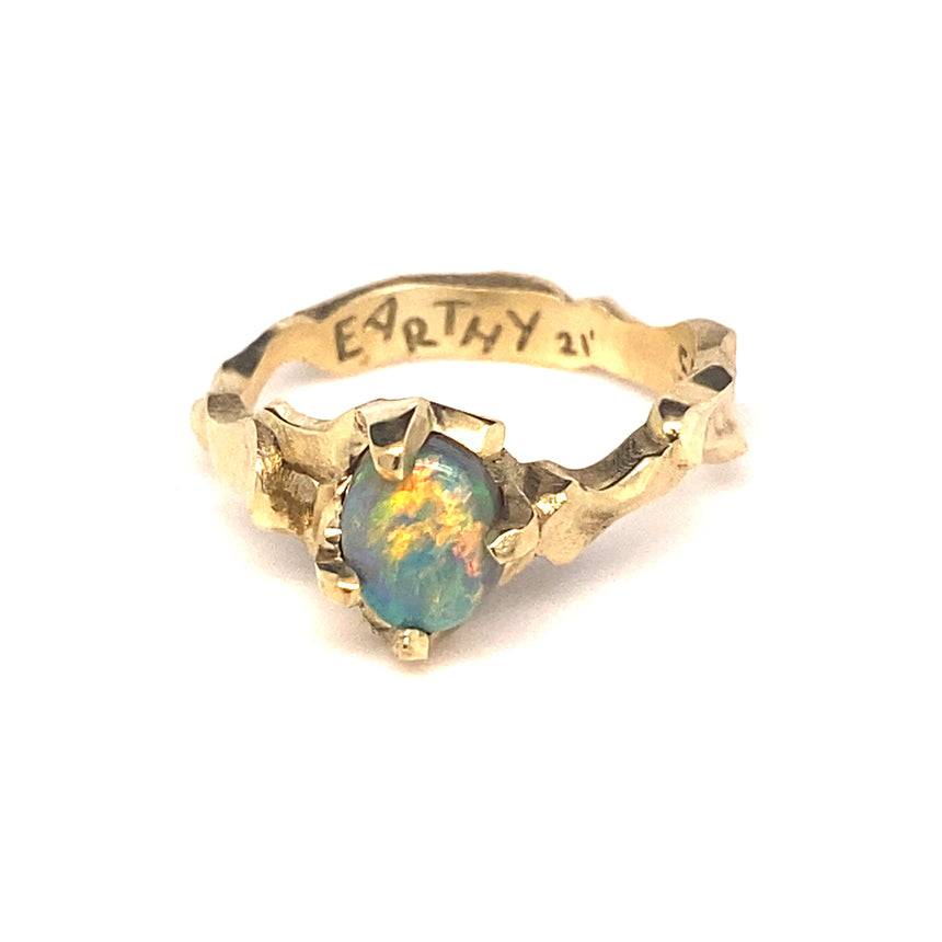 Black opal & 14ct gold ring