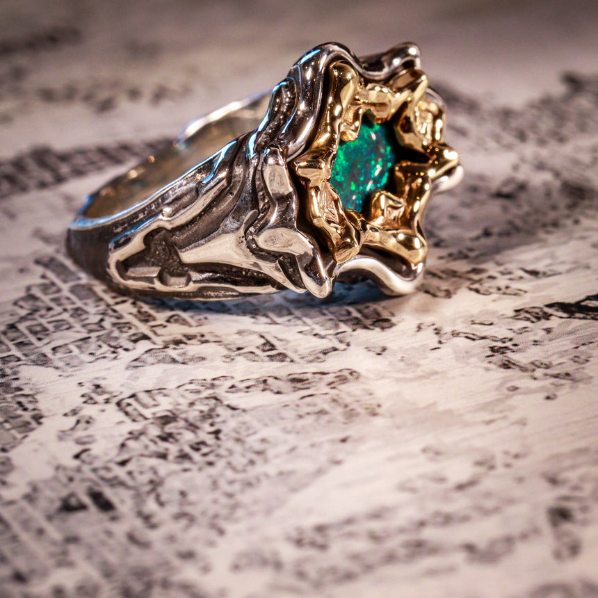 Green Lotus ‘Earthset’ ring